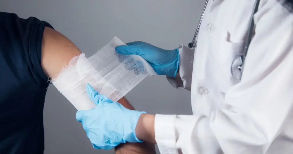 24×7 Emergency, Accident & Trauma Care emergency treatment for burns, cuts & traumatic wounds in sacred oak hospital electronic city, bangalore